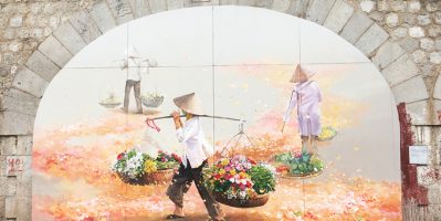 Khám Phá Khu Phố Bích Họa Giữa Lòng Thủ Đô
