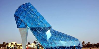 Ghé thăm nhà thờ hình giày cao gót