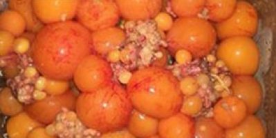 Trứng gà non nhập khẩu.