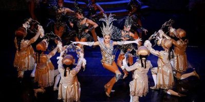 Những show diễn hoành tráng của người chuyển giới Thái Lan