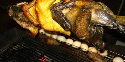 Sapa Hương vị quyến rũ của gà ác Sapa nướng mật ong