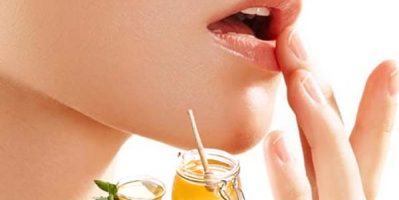 3 Cách Trị Khô Và Dưỡng Môi Bằng Mật Ong Cho Đôi Môi Quyến Rũ