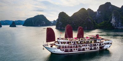 Những Phút Giây Tuyệt Vời Trên Du Thuyền Hạ Long