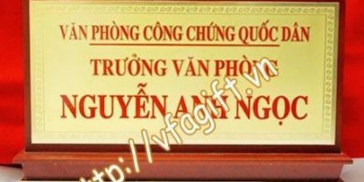 bán biển chức danh gỗ đồng,làm biển tên mạ vàng,xưởng làm biển tên giám đốc