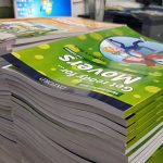 In gia re in sach mau sach den trang tai quan Dong Anh