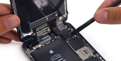 Mỹ nhân đi thay pin iPhone 6 khỏi trả tiền chăng?