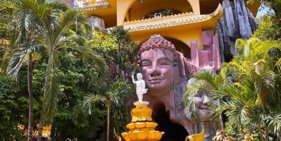 Kỳ lạ NGÔI CHÙA KHÔNG TƯỜNG, KHÔNG NÓC lâu đời ở Sài Gòn