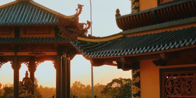 Chùa Phật Ngọc Xá Lợi: Cổ Trấn Thu Nhỏ Của Miền Tây Việt Nam