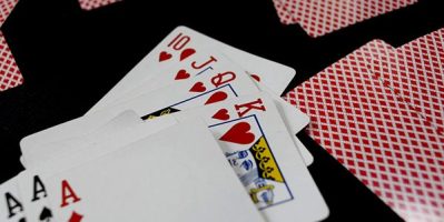 5 phút học chơi xì tố dễ hiểu nhất