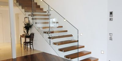 Cầu thang kính có những loại nào?