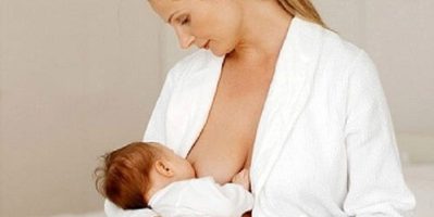 Việc cho con bú ngực có bị chảy xệ không