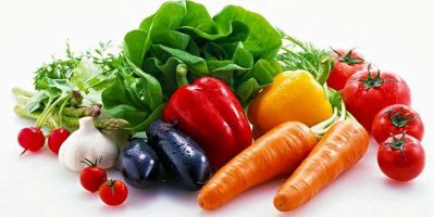 Nên ăn gì để ngực không bị chảy xệ xấu