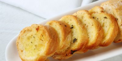 Hướng Dẫn Sấy Bánh Mì Giòn Tan Như Ở Nhà Hàng