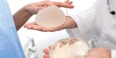 Nâng ngực có được đi máy bay không? Giải đáp “tất tần tật”