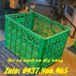 Sọt kéo hàng trong xí nghiệp may, sóng nhựa hở có bánh xe, sọt công nghiệp, sọt có bánh xe dưới đấy