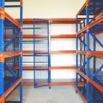 Lợi ích và rủi ro khi mua kệ trung tải thanh lý