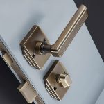 Bí Quyết Chọn Khóa Cửa Màu Nâu Phù Hợp Với Mọi Phong Cách