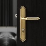 Bí Quyết Chọn Khóa Cửa Nẹp Tốt Nhất, Giá Rẻ, Chất Lượng Cao