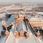 Du lịch Cáp Nhĩ Tân tết khám phá công trình độc đáo được chạm khắc từ băng tuyết