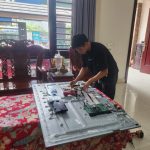 Không cần vận chuyển tivi đi sửa đã có dịch vụ sửa tivi tại nhà Hà Nội
