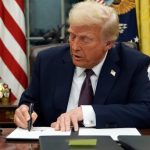 Tổng thống Donald Trump ký sắc lệnh xóa bỏ quyền sinh ra ở Mỹ là công dân Mỹ