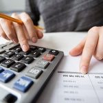 Nuôi con nhỏ có được miễn thuế không?