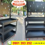 Xe đẩy 3 ngăn có bảng giá treo dụng cụ – Xám đen & Đỏ