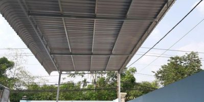 Làm Mái Che Sân Bằng Tôn Giá Rẻ, Bền Đẹp Cho Mọi Nhà