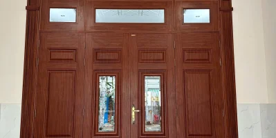 Giá cửa thép vân gỗ tại Bình Thạnh – Báo giá trọn gói