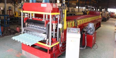 Các đặc điểm của máy cán tôn PU và cách sử dụng trong sản xuất
