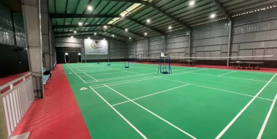 Thi công sân cầu lông – nền tảng của trải nghiệm thể thao đỉnh cao