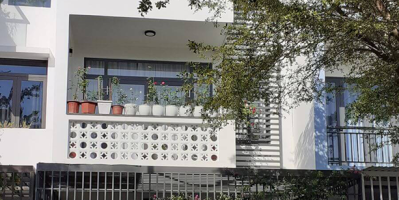 Những Sai Lầm Khi Vệ Sinh Gạch Bông Gió Mặt Tiền Khiến Gạch Nhanh Xuống Màu