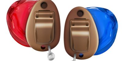 Bạn gặp khó khăn khi nói chuyện nơi đông người?