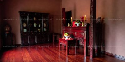 Gợi nét uy nghiêm với sàn gỗ tự nhiên cho phòng thờ truyền thống
