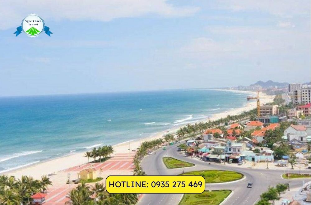 Bãi tắm Phạm Văn Đồng – Biển xanh, cát trắng giữa lòng thành phố Đà Nẵng