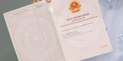 Mua đất nhưng Sổ đỏ vẫn đứng tên chủ cũ có rủi ro không?