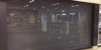 Cửa cuốn trung tâm thương mại thiết kế sang trọng